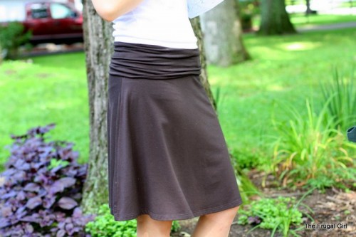 A brown folded-waist Old Navy knit skirt