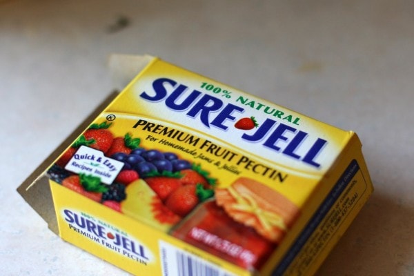 A box of sure-jell pectin.