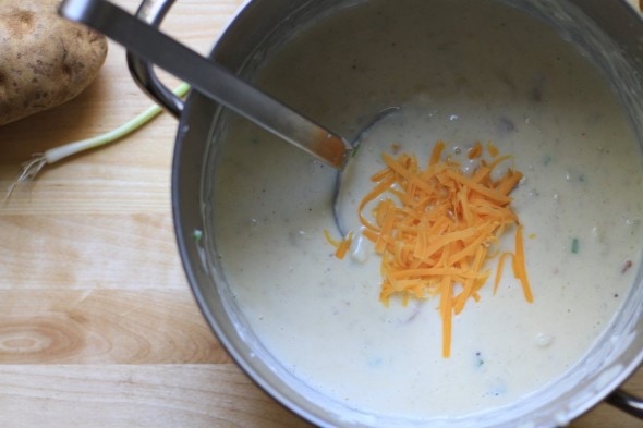 baked potato soup with cheese