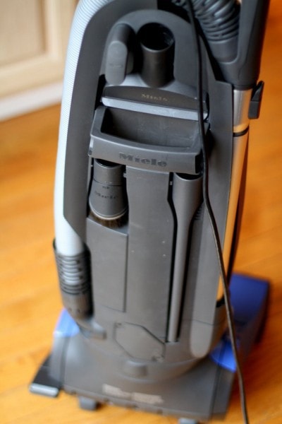 Back view of Twist vacuum.