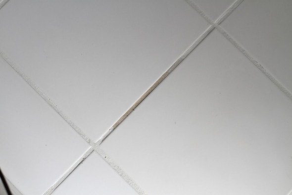 Refinish Tile Grout, Tile Grout, How to Refinish Tile Grout, Bathroom, Bathroom DIY, Home Improvement, Home Improvement Ideas, Home Improvement Projects 
