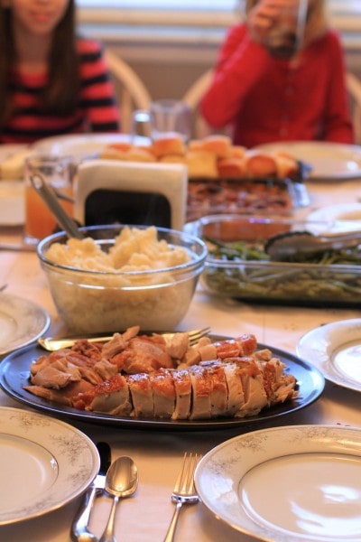 Thanksgiving table