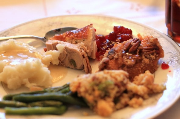 a plate of Thanksgiving food.