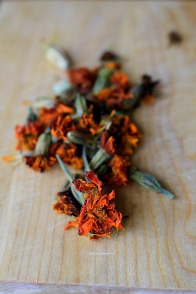 dried marigold seeds