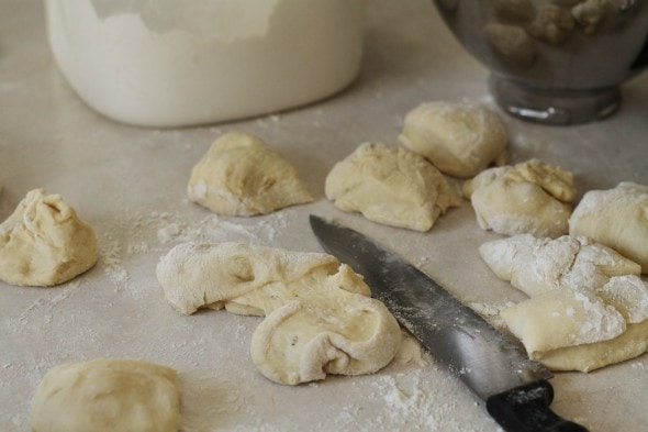 dividing bread dough