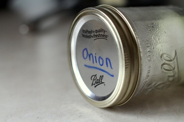 store onion in mason jar