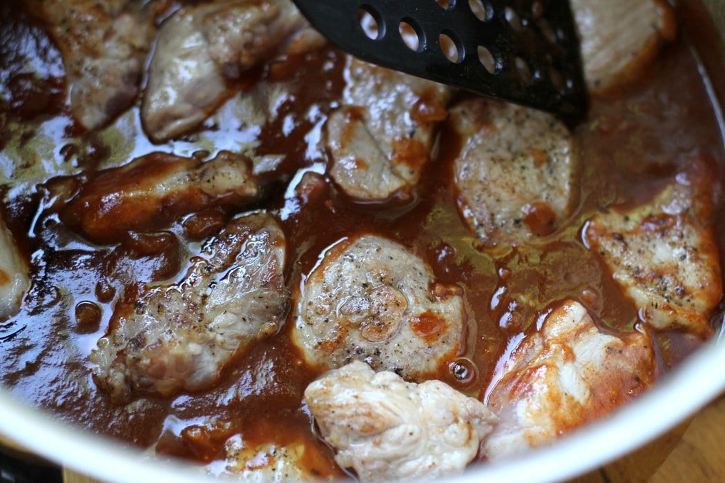 Easy Pulled Pork (from The Make Ahead Cook) - The Frugal Girl