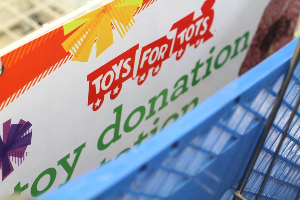 Win a 50 Toys "R" Us gift card! The Frugal Girl