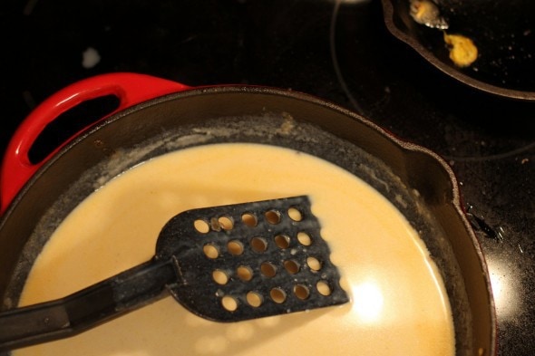make gravy in roasting pan