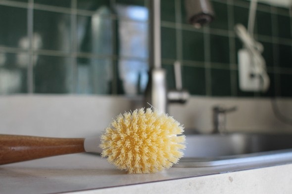 bamboo scrubbing brush