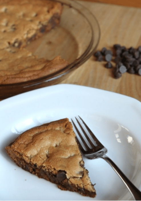 baking with lisey chocolate chip cookie pie