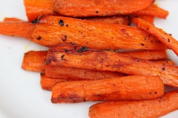 Easy, ridiculously good roasted carrots