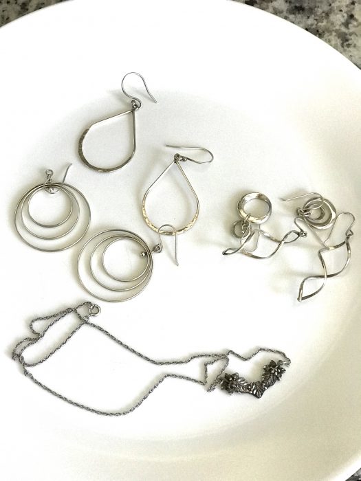 How to polish tarnished silver jewelry
