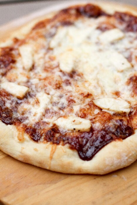 BBQ chicken pizza