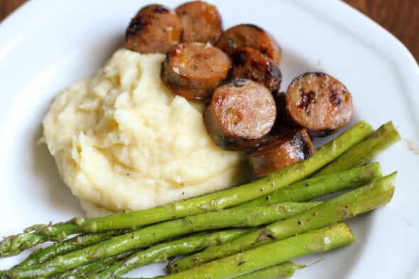 sausage, mashed potatoes, asparagus