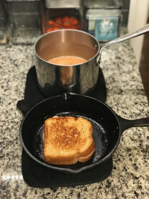 grilled cheese sandwich with tomato soup