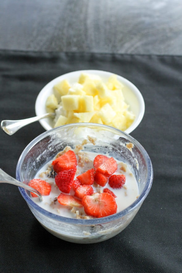 Oatmeal with pineapple.