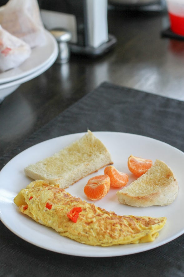 omelet with toast.