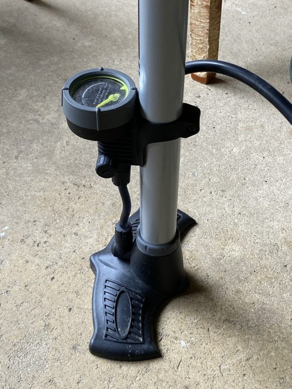 gray bike pump.