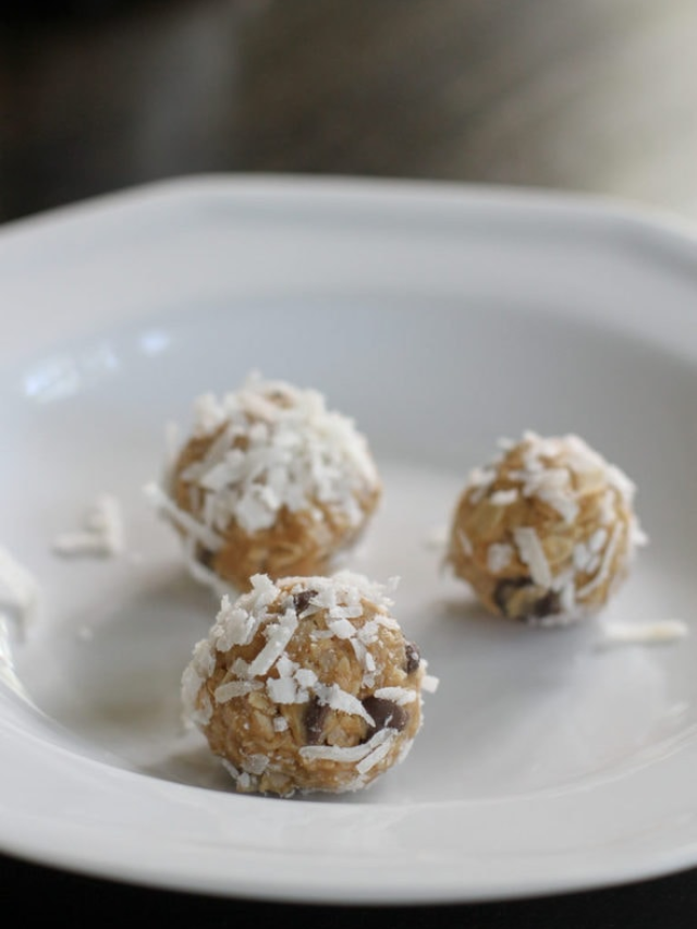 No-Bake Peanut Butter Energy Balls Recipe Story Poster Image