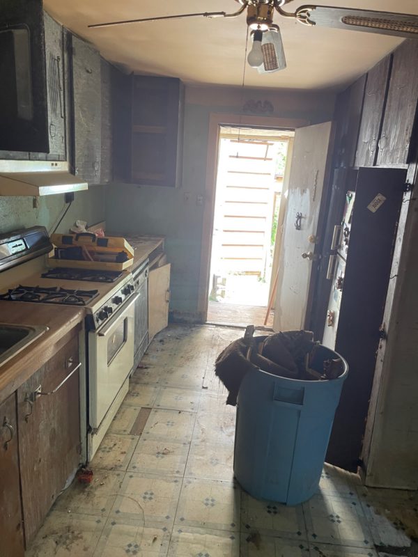 abandoned house kitchen.