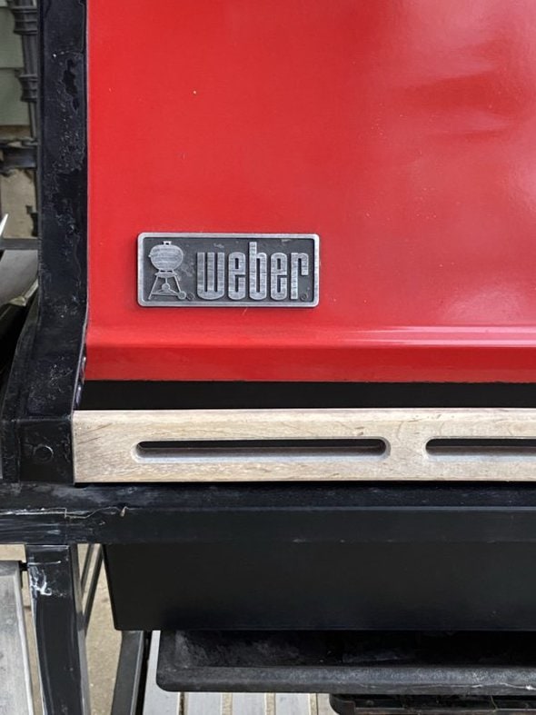 red weber grill.