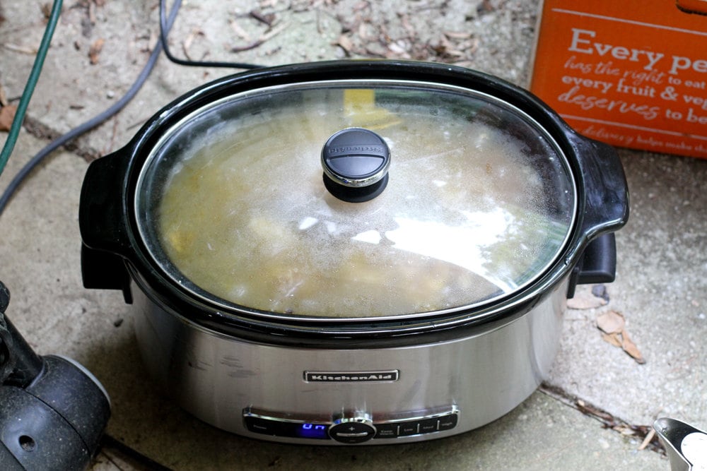 crock pot in carport.