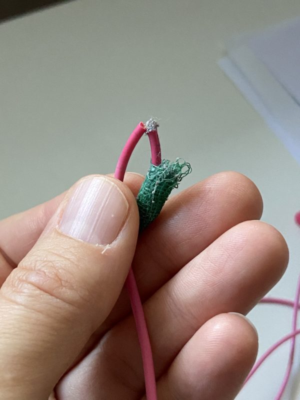 split earbuds.