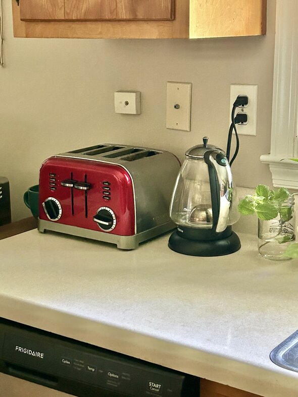 toaster and kettle.