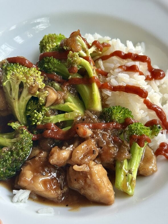 bourbon chicken with broccoli.