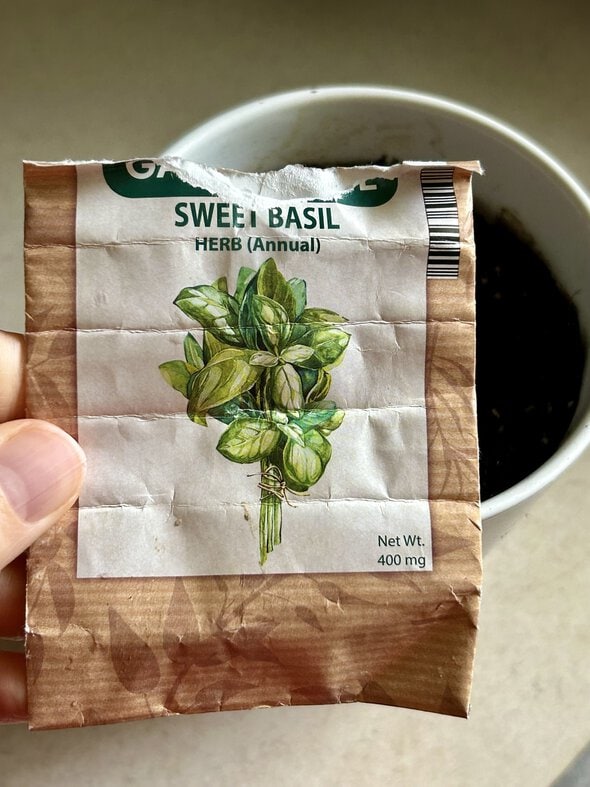 basil seed package.