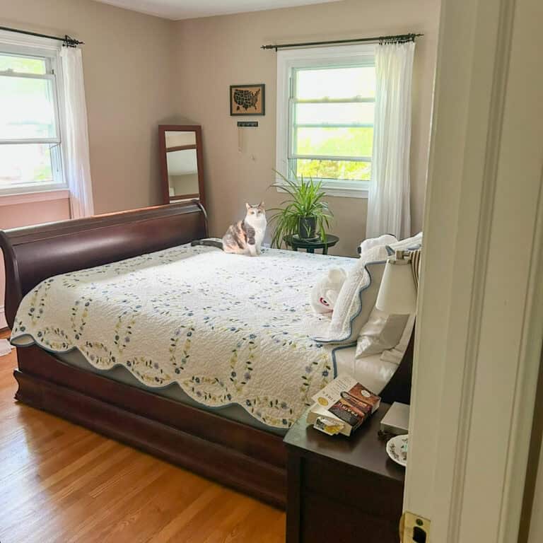 bedroom.