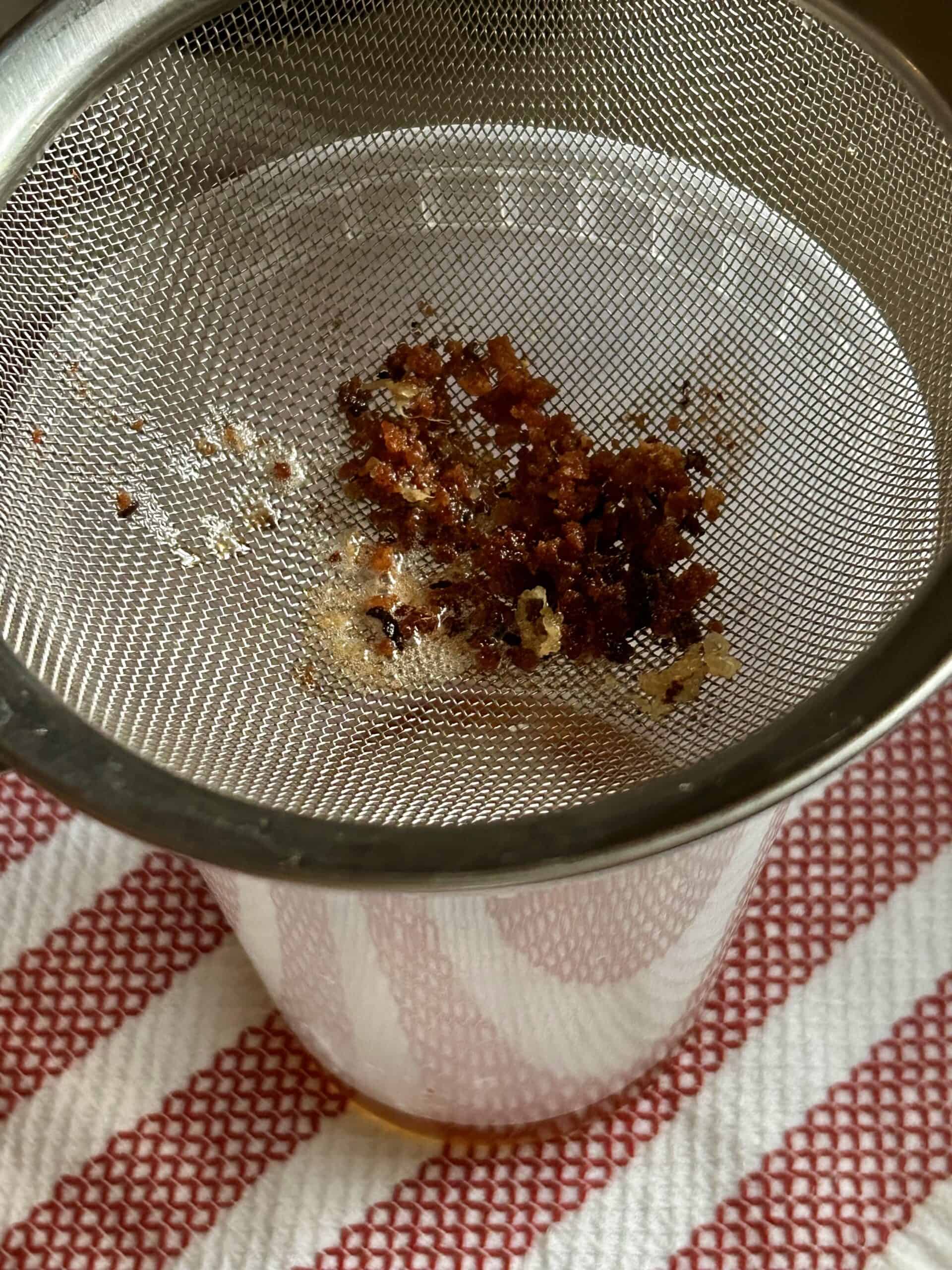 strained cooking oil.