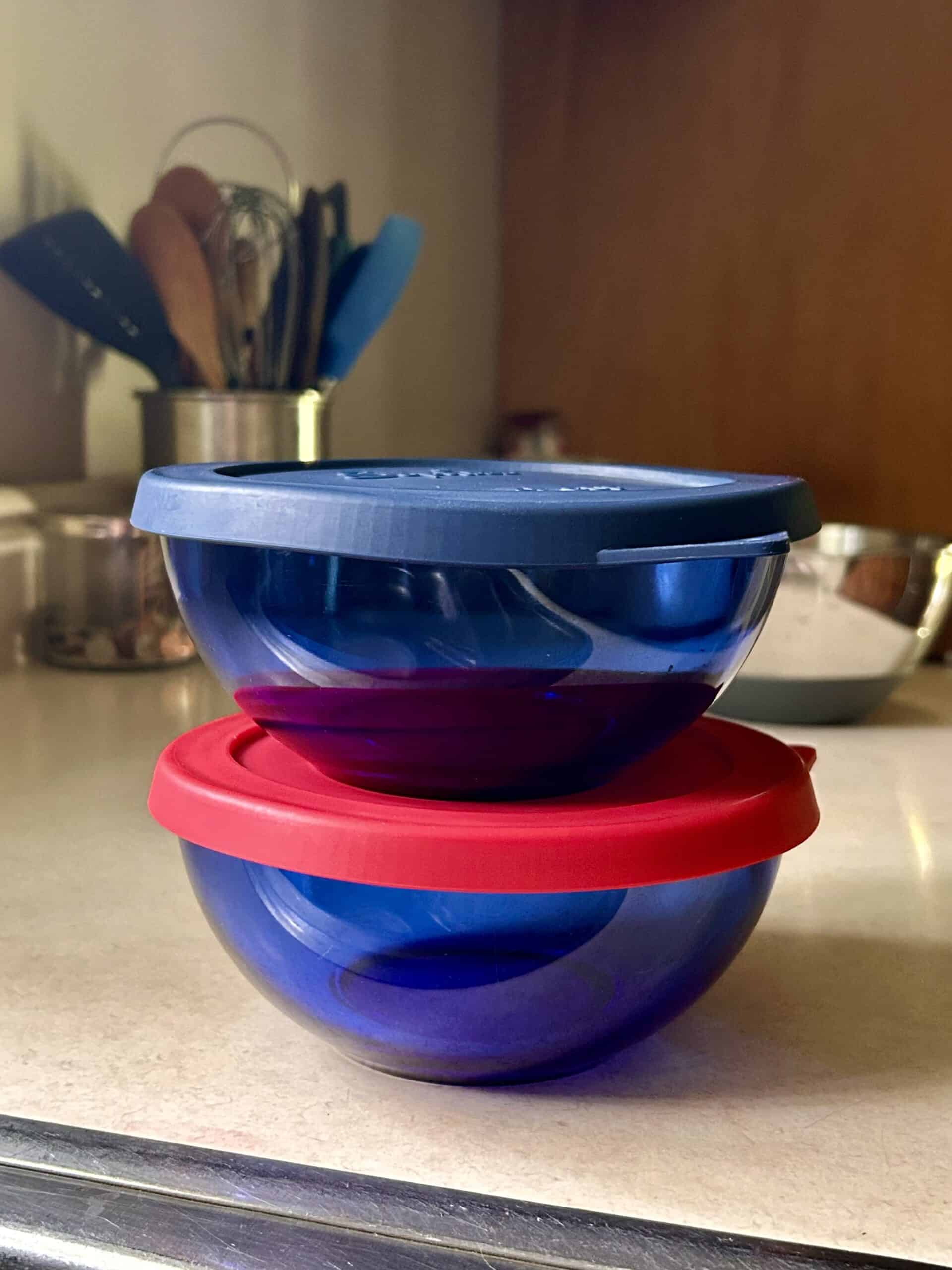 bowls with lids.
