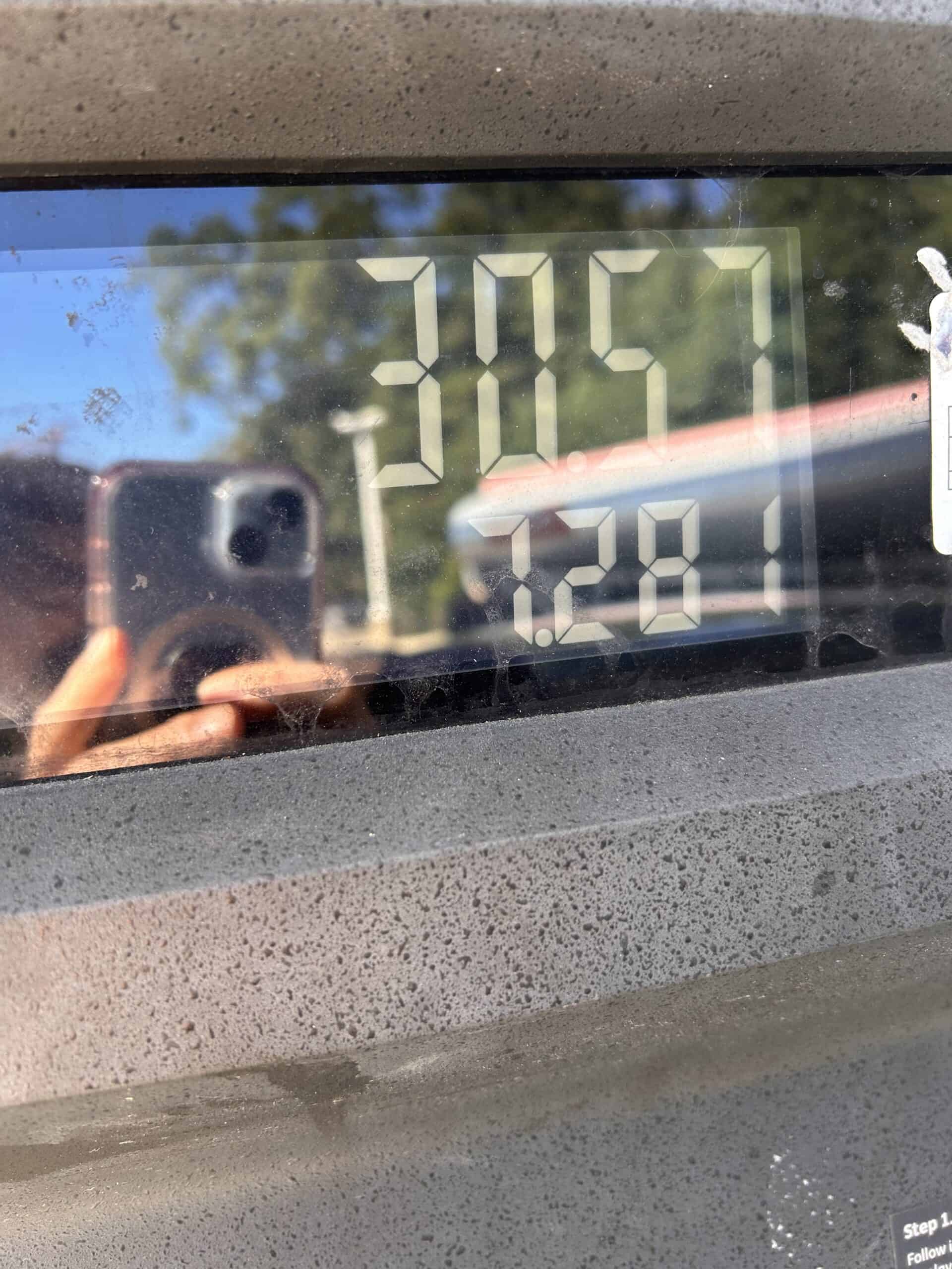 gas pump screen.